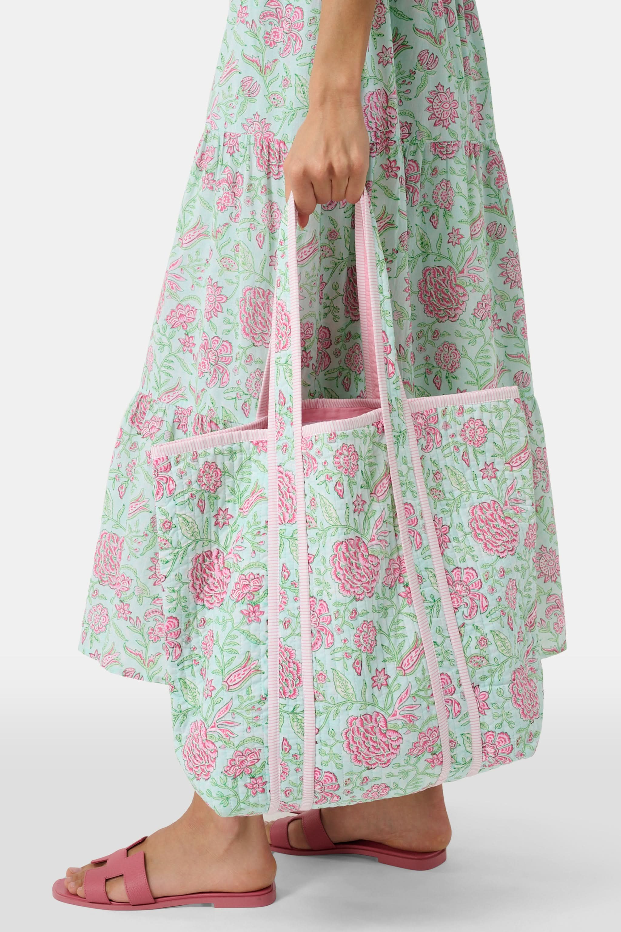 Camellia Block Quilted Tote - Image 2