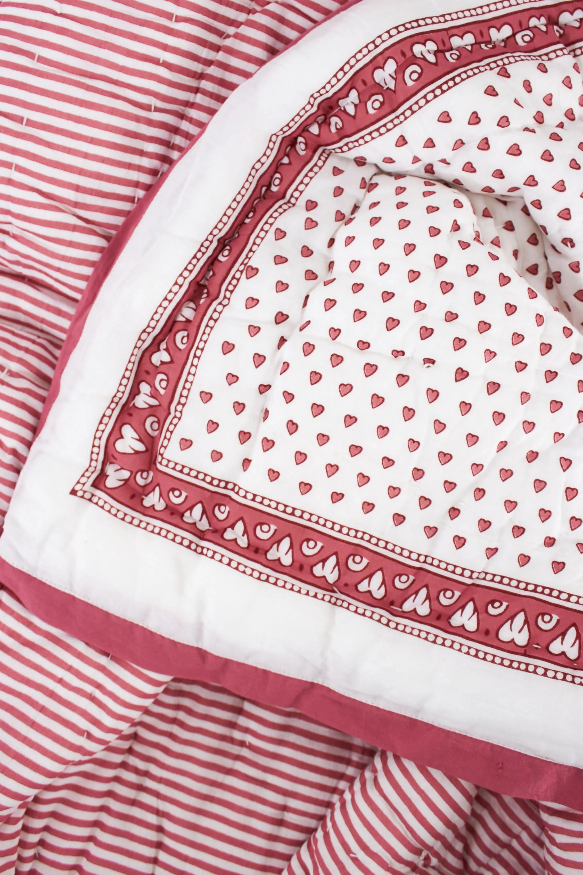 Hearts Baby Quilt - Image 3